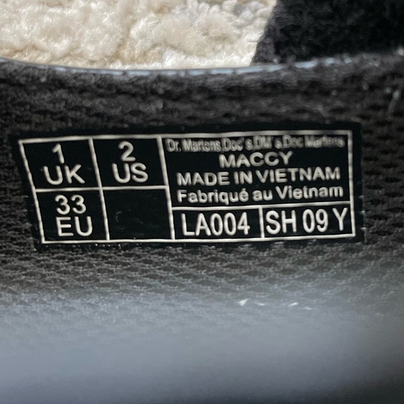 Dr. Doc Martens Maccy Mary Jane Black Patent Strap Shoes Girls Size 2 - Picture 9 of 9